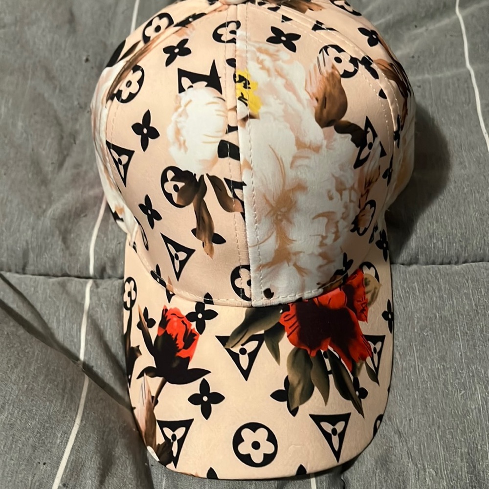 Womens hat! Floral